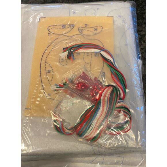 VINTAGE BUCILLA SANTA FACE GALLERY OF STITCHES CHRISTMAS STOCKING KIT 33507 1995 - Picture 6 of 9